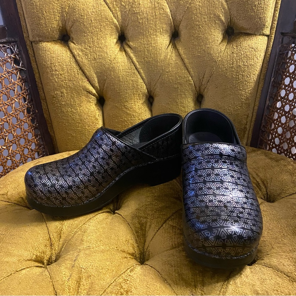 Dansko clogs - Size 36 (6) - Like new